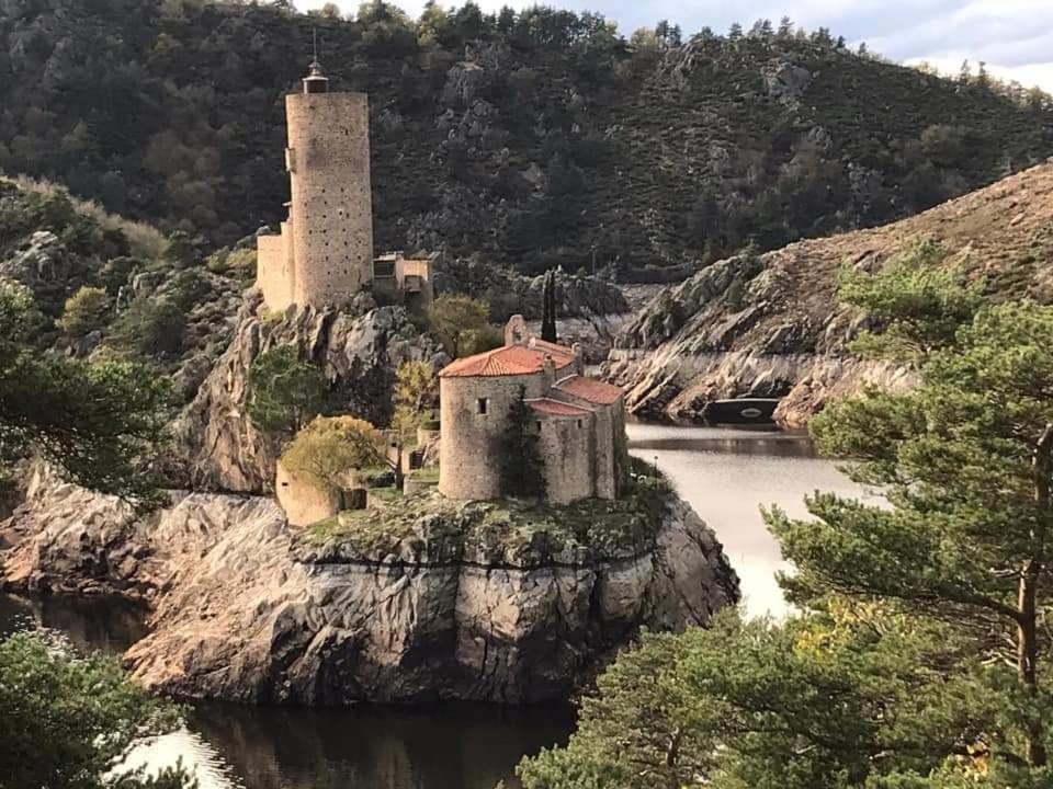 La Fortance Paradis Naturel - Proche De La Ville Planfoy Exterior foto